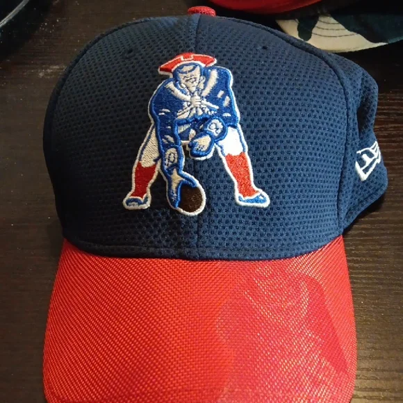 Patriots New Era Blue and Red Game Cap - Picture 1 of 3